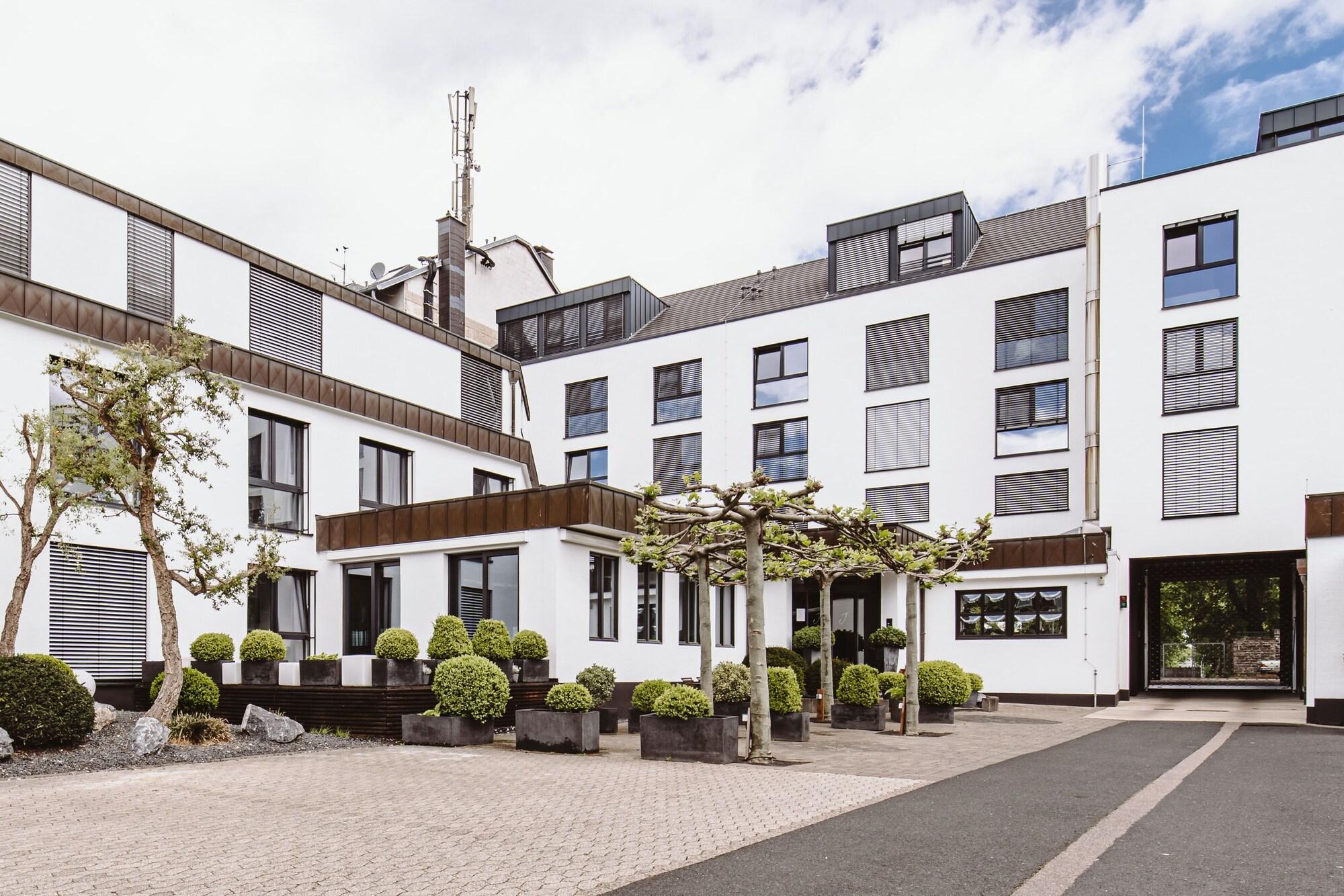 &Repeat Koeln Airport Hotel Exterior photo