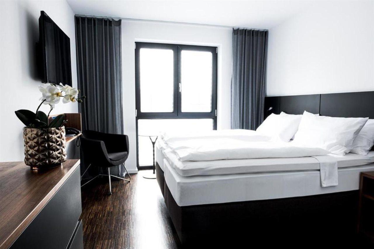 &Repeat Koeln Airport Hotel Exterior photo