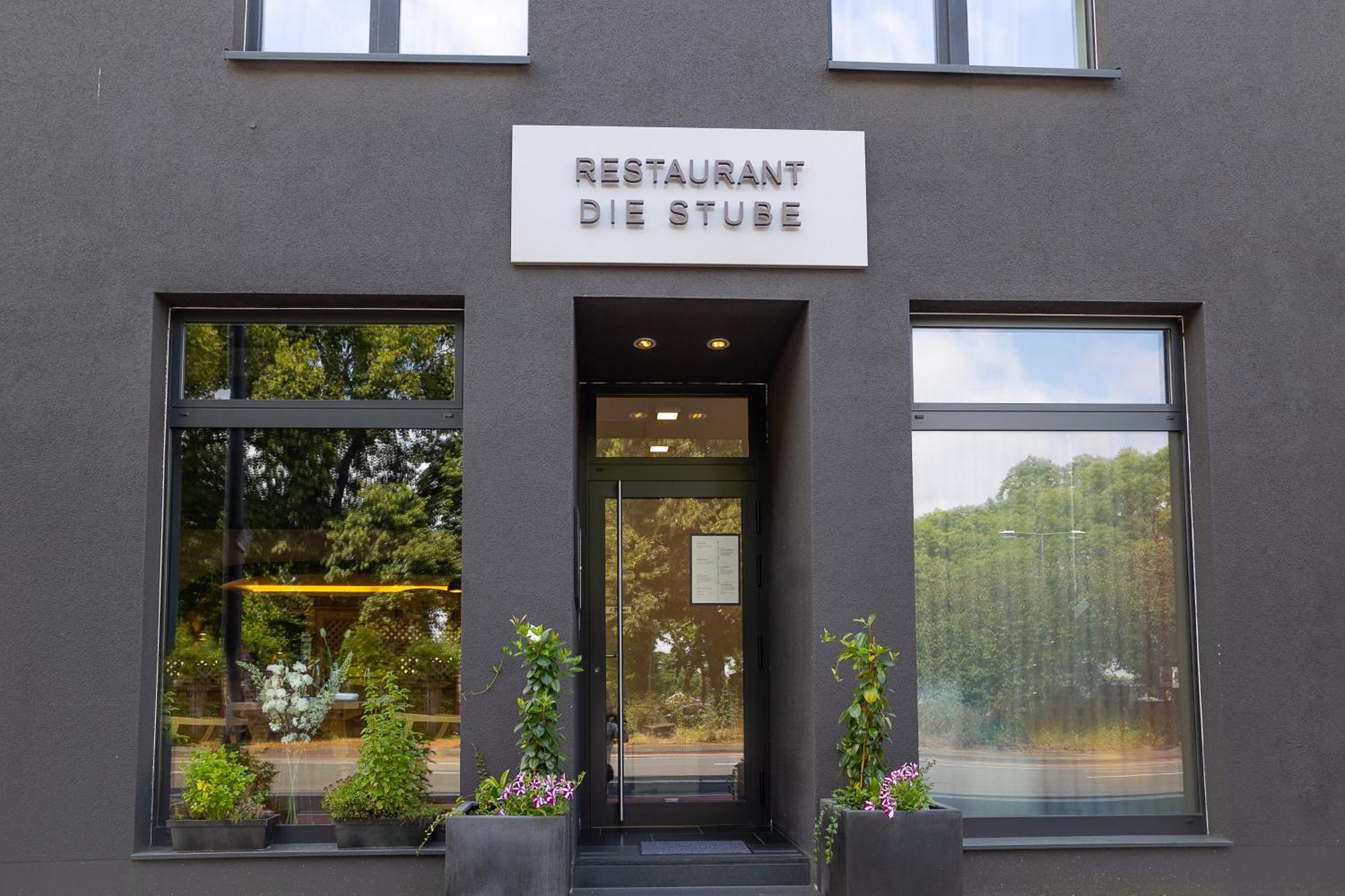 &Repeat Koeln Airport Hotel Exterior photo